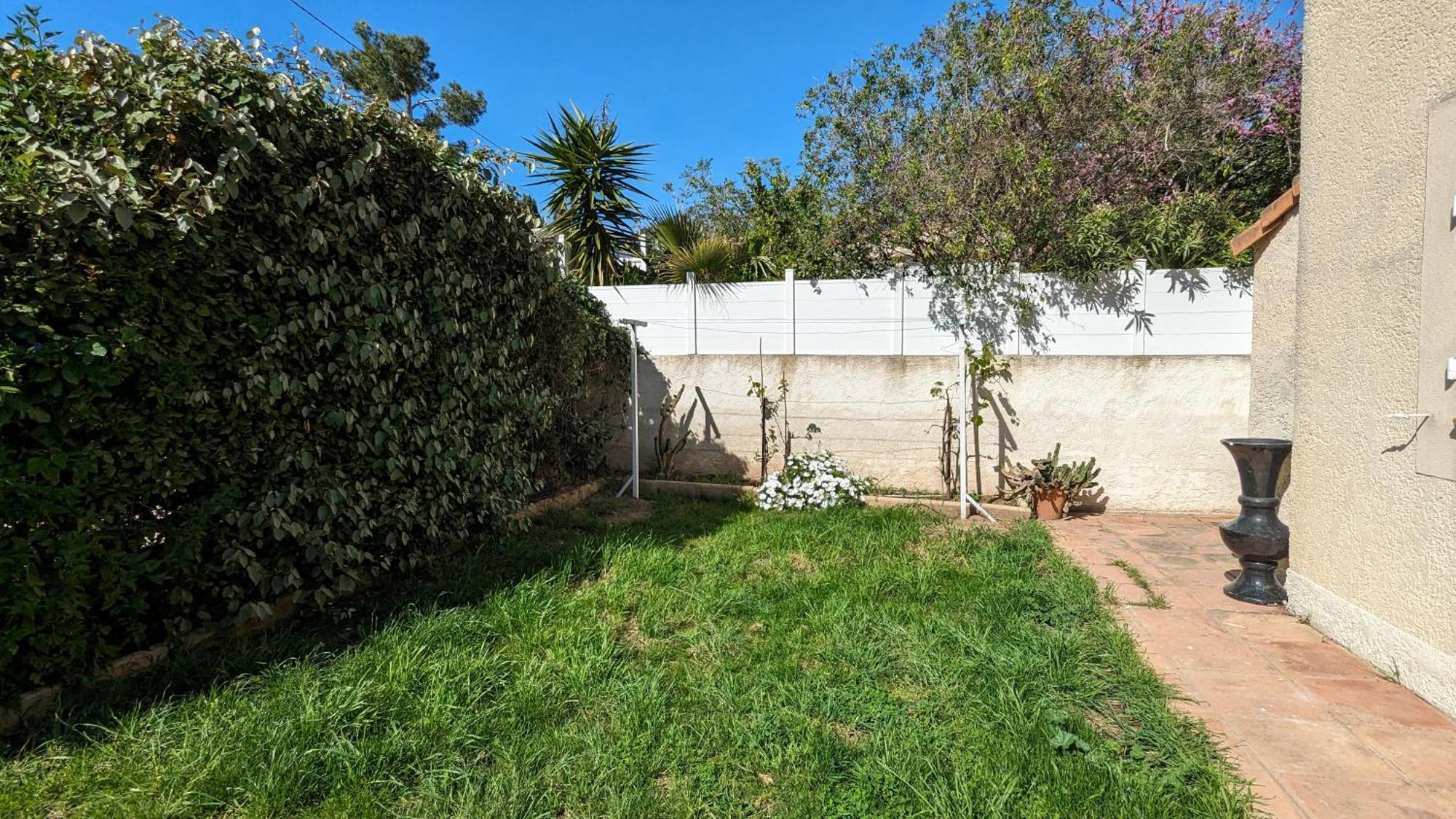Maisonnette Kalis Calme Avec Climatisation Parking Jardin Cadre Campagne Plages A Pieds Bandol Exterior photo